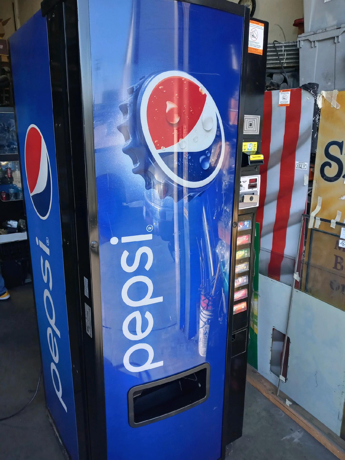 PEPSI BUBBLE FRONT VENDING MACHINE - Image 2
